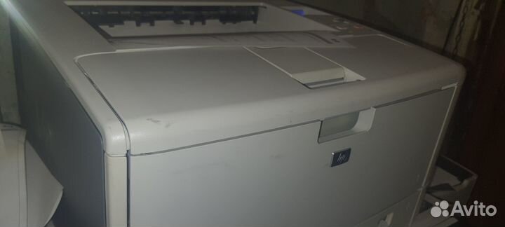 Принтер лазер.А3/А4 hp5200tn 3 лотка,сеть,поч. нов
