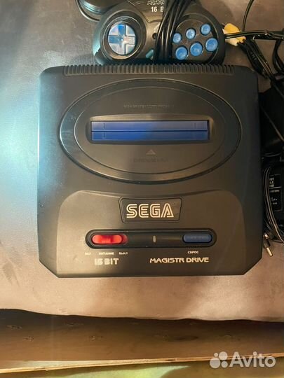 Игровая приставка sega