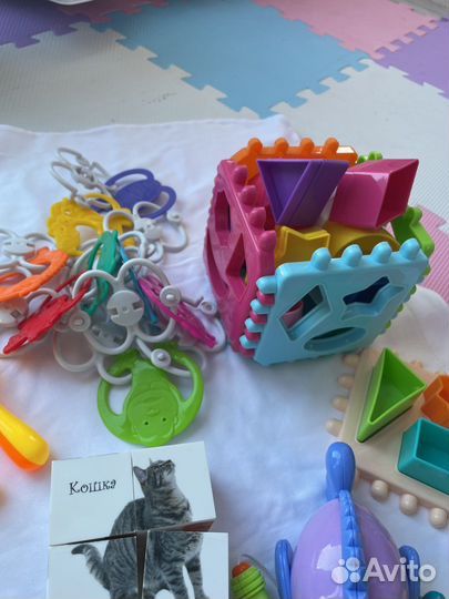 Игрушки для малышей пакетом погремушки