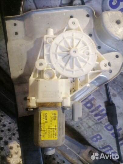 Стеклоподъемник электр. передний правый SsangYong