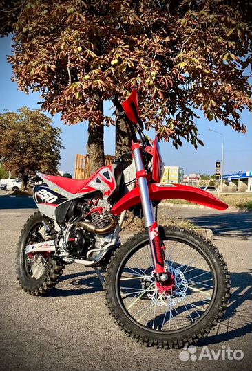 Эндуро fxmoto YZ250F. 250 кубов. Новый