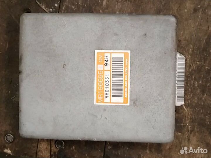 Mitsubishi Pajero II блок управления коробкой