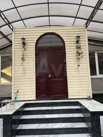 Дом 220 м² на участке 5,5 сот.