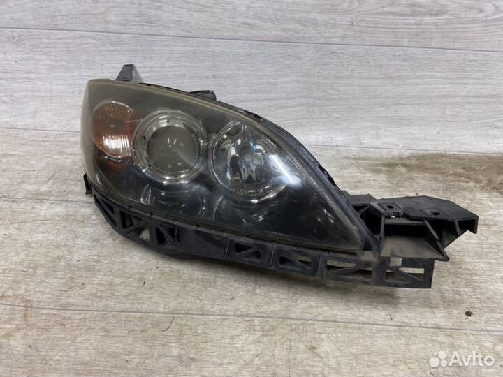 Фара правая Mazda 3 BK 2007