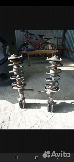 Передние стойки priora в сборе