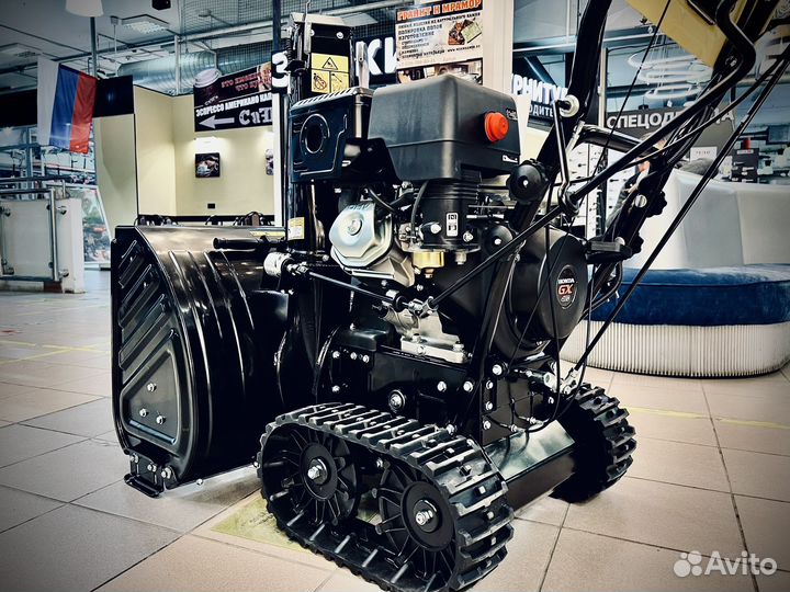 Гусеничный снегоуборщик Honda ST18le 18HP