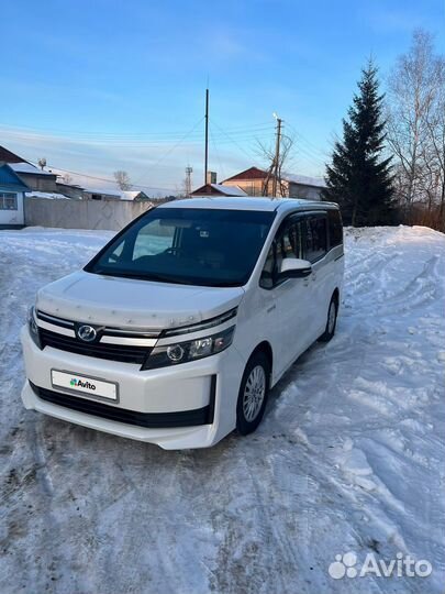 Toyota Voxy 1.8 CVT, 2015, 214 000 км