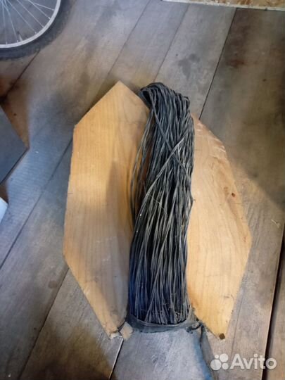 Провод для полевой связи. -полевик