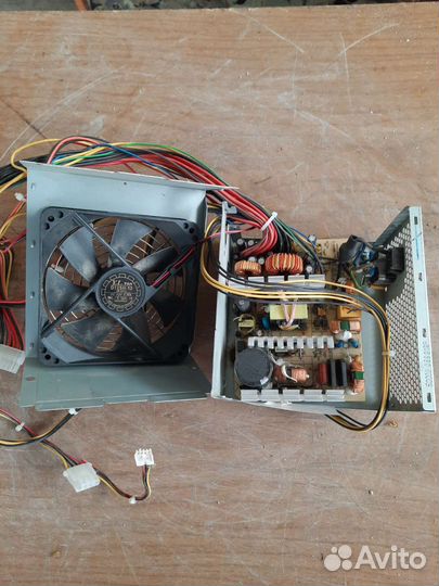 Блоки питания, зарядки к телефонам