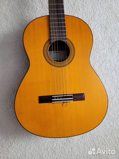 Классическая гитара yamaha CG102