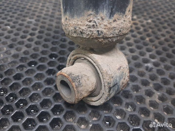 Амортизатор задний Toyota Auris 1ZR 2008