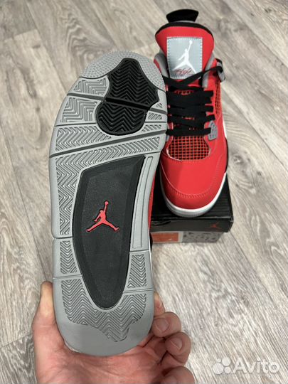 Кроссовки nike air jordan 4 retro red
