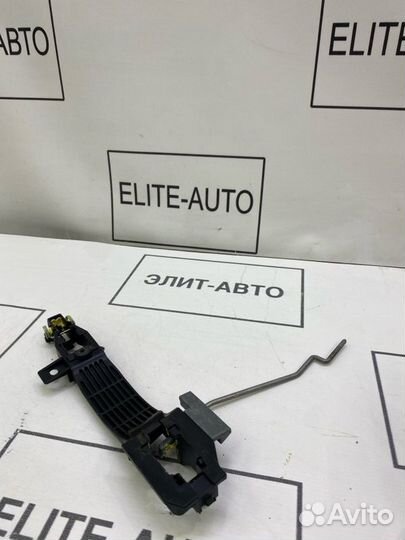 Ручка двери ответная часть передняя левая Mazda 6