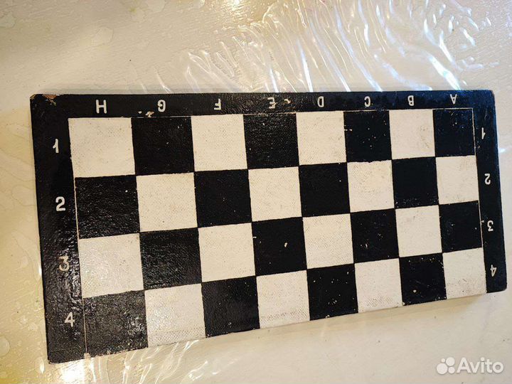 Доска для игры в Шашки и нарды