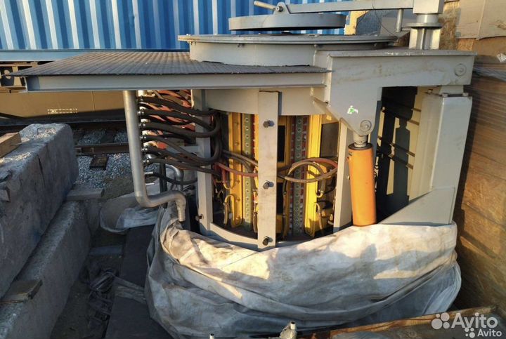 Индукционный плавильный узел GW 1,5-750.05