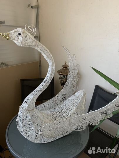 Фигурка лебедя