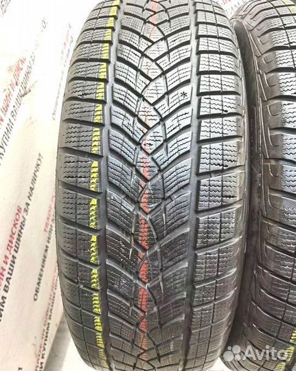 Goodyear UltraGrip Performance 235/60 R18 107H
