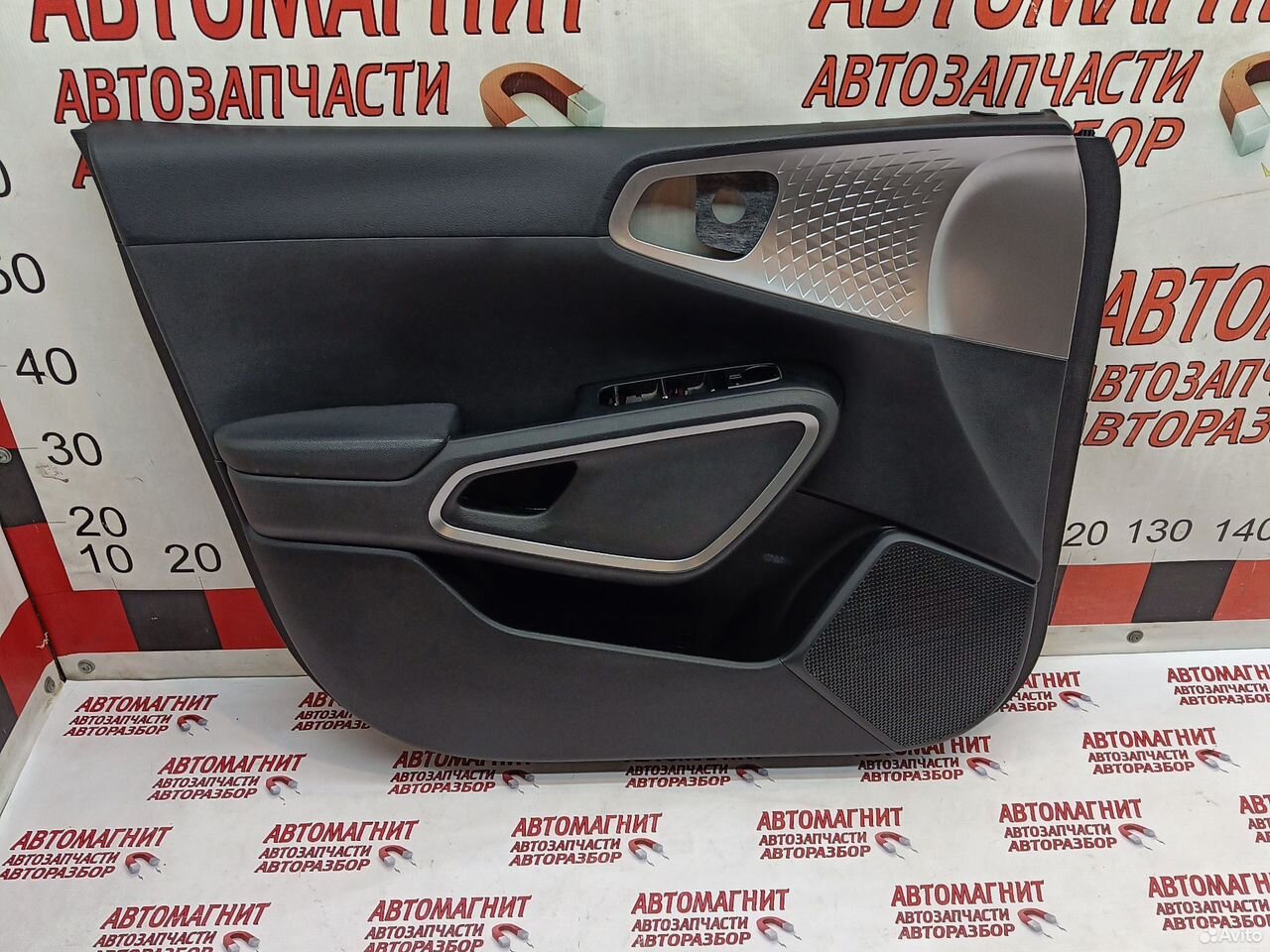 Обшивка двери передней левой Киа Соул 3 SK3