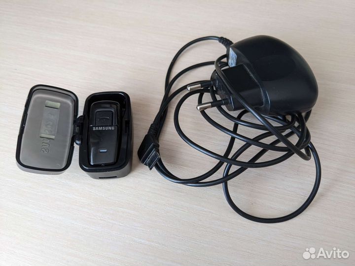 Bluetooth гарнитура Samsung