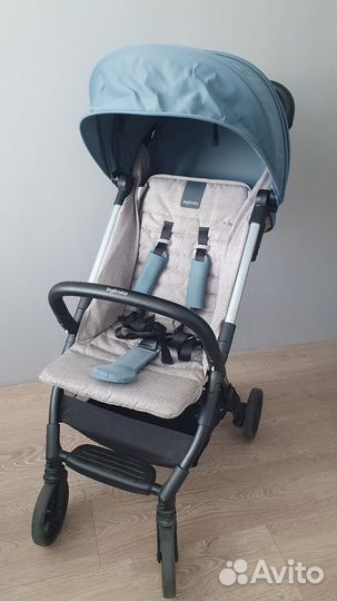 Коляска для прогулок и путешествий