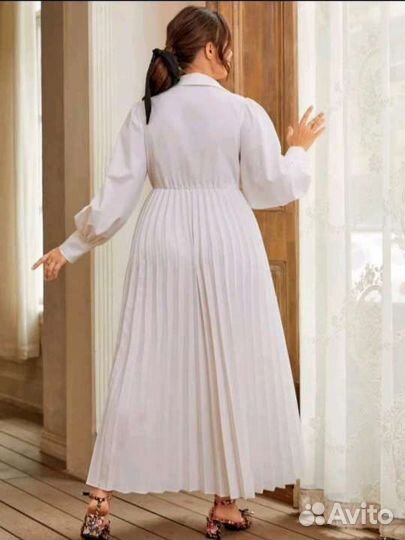 Платье с плиссированной юбкой