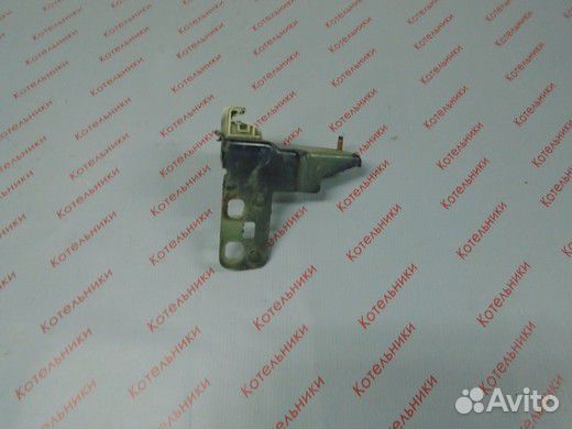 Nissan 62293-BV000 Кронштейн L