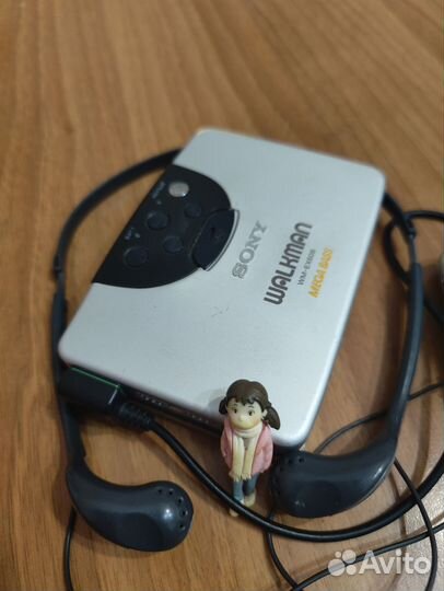 Кассетный плеер Sony Walkman WM-EX608