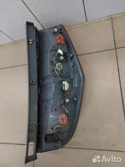 Фонарь задний левый Hyundai H-1 Grand Starex