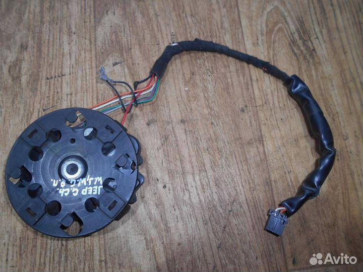 Моторчик корректора зеркала правого Jeep Grand Ch