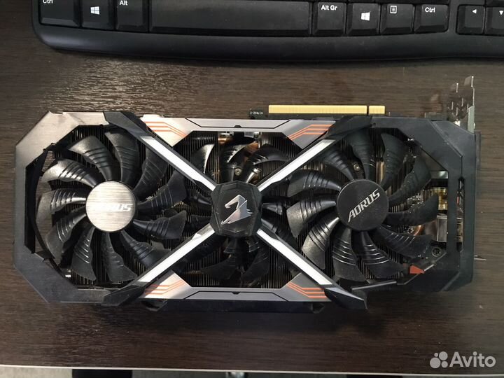 Видеокарта Gigabyte GeForce GTX 1080 Ti Auros eXt
