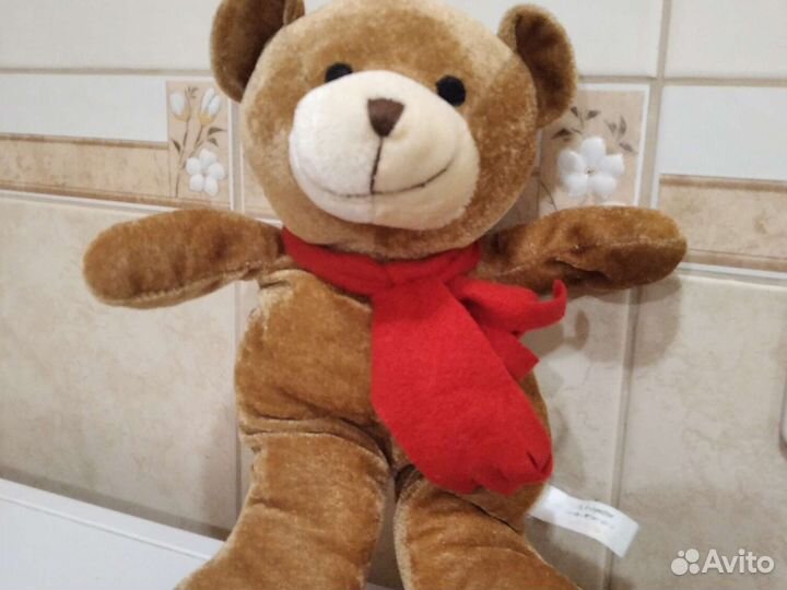Плюшевый медведь
