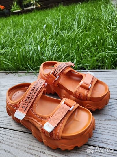 Обувь женская 38 размер