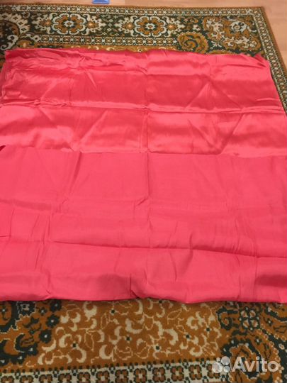 Атласная ткань плотная