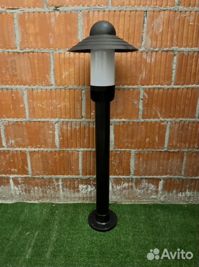 Светильник уличный садовый на столбе