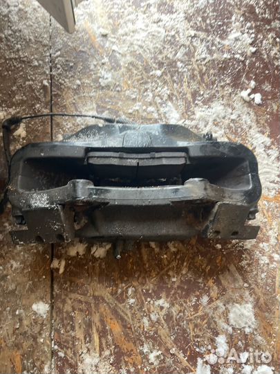 Комплект суппортов передних range rover l322