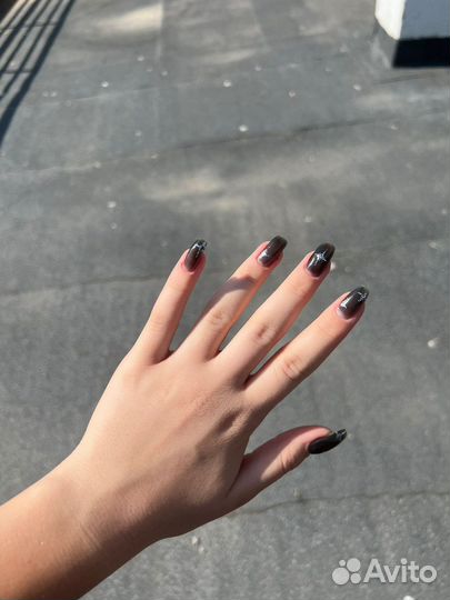 Маникюр и педикюр