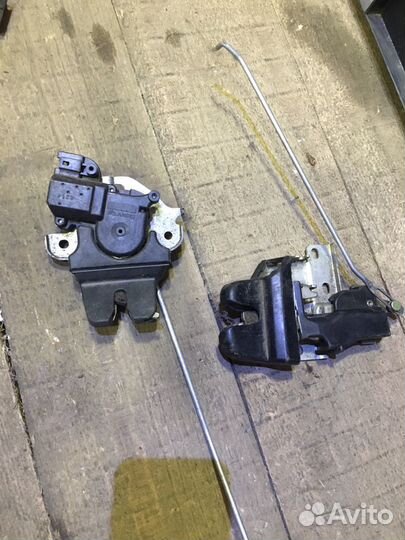 Замок Крышки багажника Mitsubishi Lancer X