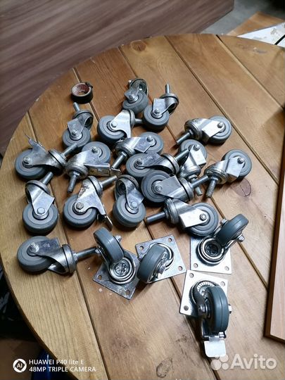 Мебельные колеса металлические