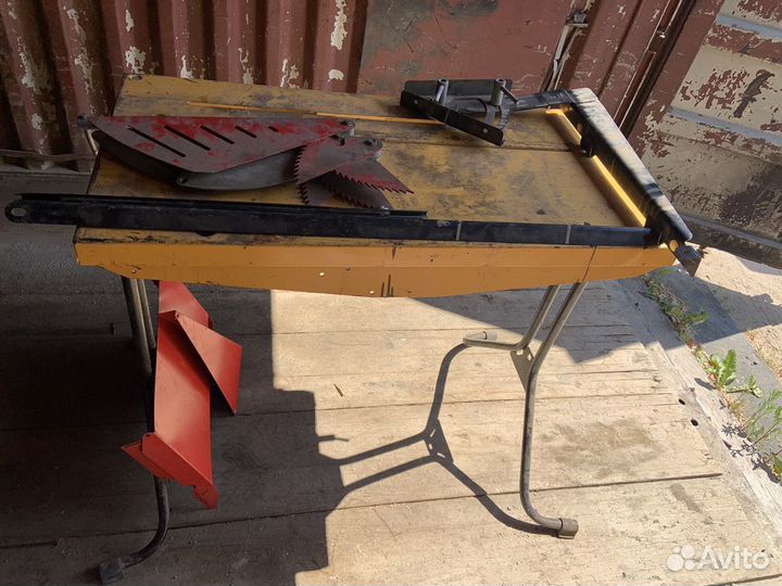 Станок деревообрабатывающий