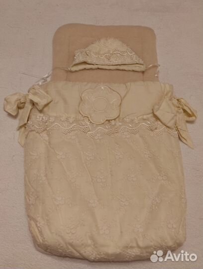 Детский уголок молочного цвета