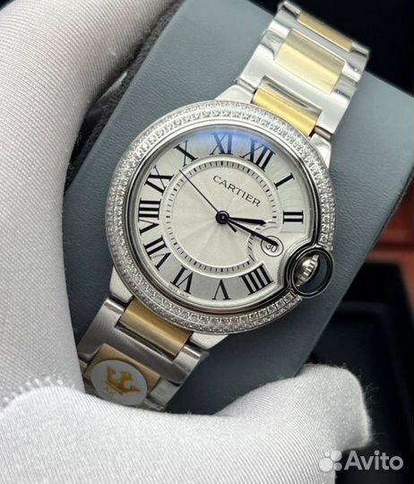 Женские кварцевые часы Cartier