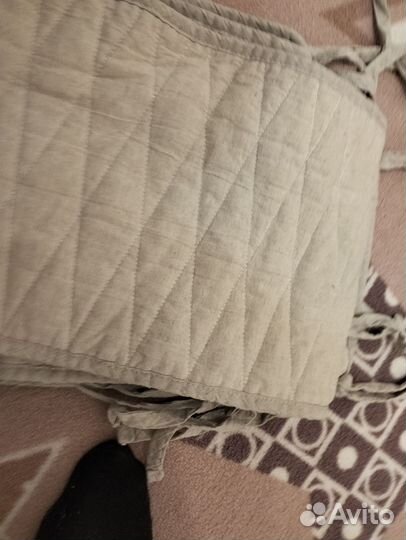 Бортик в детскую кроватку лен