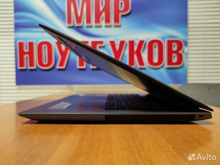 Ноутбук 17 дюймов / бу / geforce 920Mx 2gb / ssd