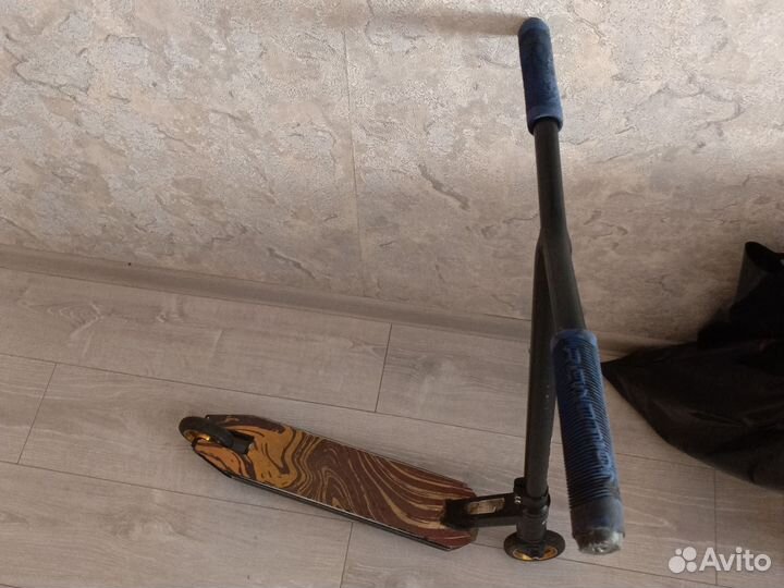 Трюковой самокат