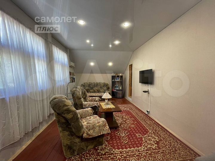 Дом 217 м² на участке 8 сот.