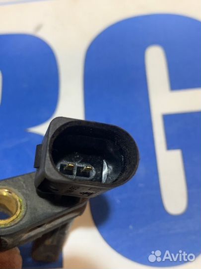 Датчик abs передний Skoda Octavia 2 (A5) лифтбек