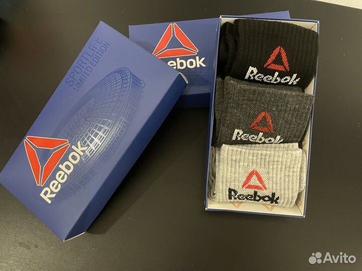 Носки в подарочной коробке новые Rebook