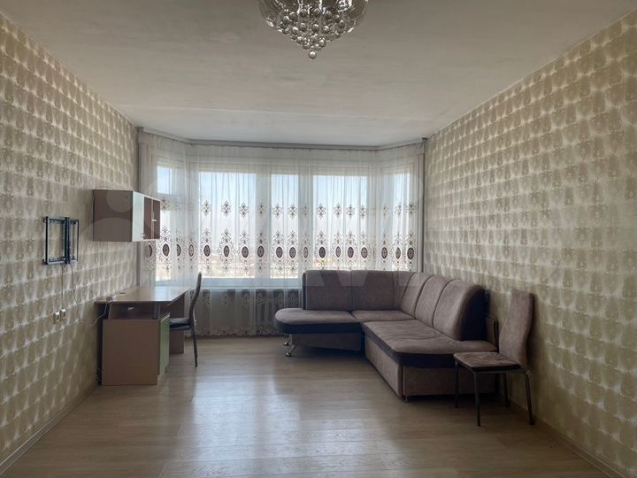 3-к. квартира, 80 м², 10/10 эт.