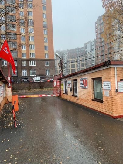 Гараж, > 30 м²