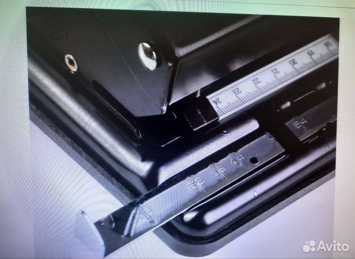 Дырокол 2-4 отверстия, с линейкой, на 30 листов